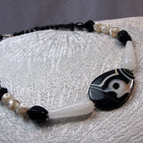 short chunky black white bead necklace