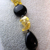 chunky necklace detail