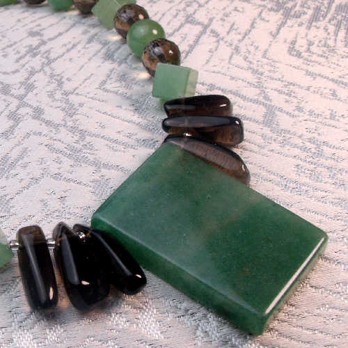 chunky green semi-precious bead necklace, chunky necklace, green semi-precious stone jewellery necklace chunky design