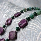 design for green gemstone neckalce
