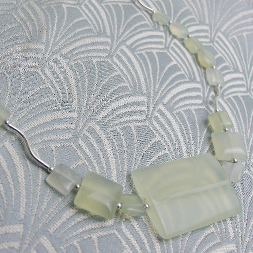 jade necklace, semi-precious stone jewellery handmade uk, handmade necklace