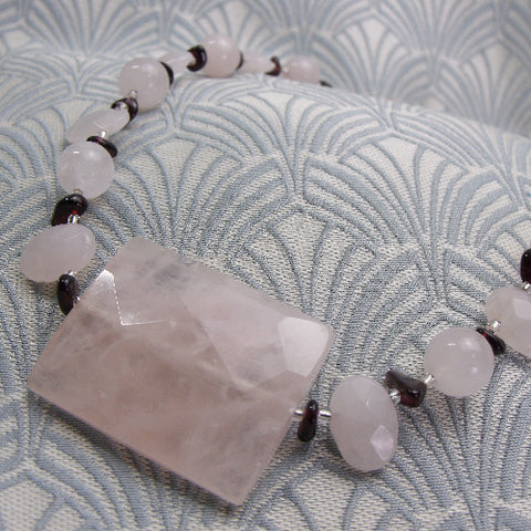 Semi-precious stone necklace handmade rose quartz, semi-precious gemstone jewellery handmade DD5