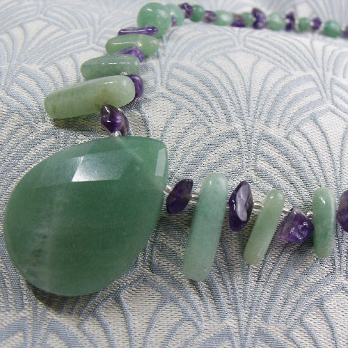 green gemstone chunky necklace, short semi-precious necklace, handmade jewellery uk