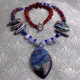 beaded semi-precious necklace with a agate pendant