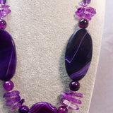 purple beaded short necklace with chunky beads