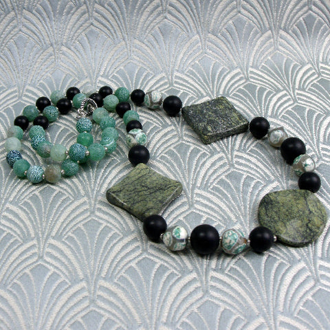 Jade necklace, green handmade semi-precious stone necklace, green gemstone necklace CC25