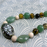 green semiprecious bead necklace design