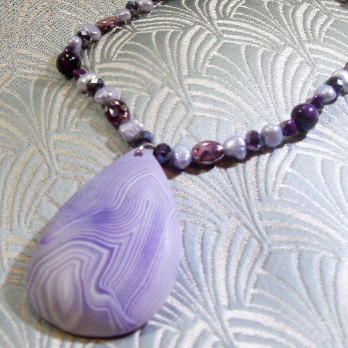 lilac semi-precious gemstone pendant necklace uk, lilac agate handmade jewellery necklace