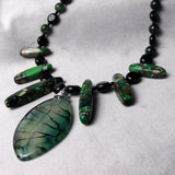 green agate pendant necklace uk