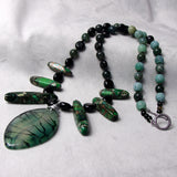 unique green agate pendant necklace, semi-precious jewellery