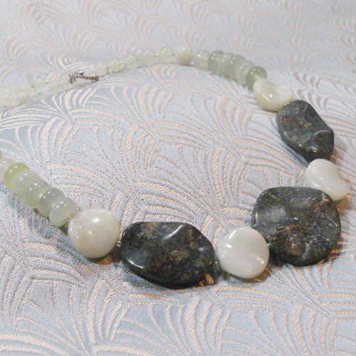 green jade jewellery, unique handmade jade necklace, unusual handcrafted gemstone necklace