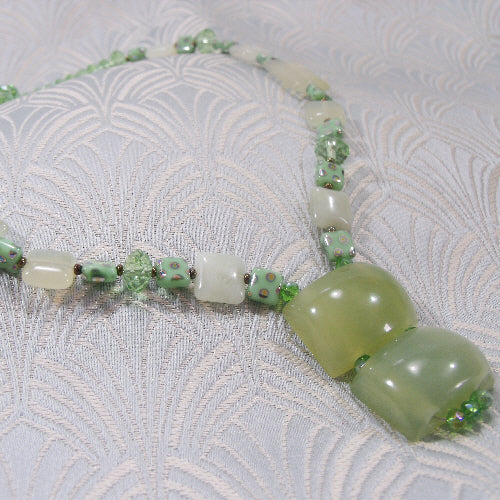 jade necklace handmade jewellery, online sale uk, online jewellery sale handcrafted uk