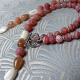 agate pendant necklace detail