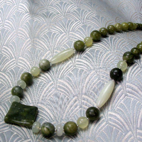 jade necklace, handmade jade semi-precious necklace uk, semi-precious stone necklace uk